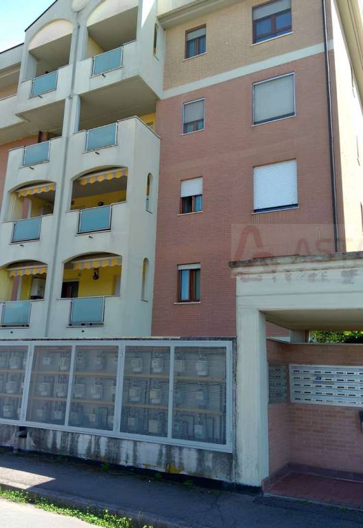 appartamento in vendita a Vanzago in zona Filanda