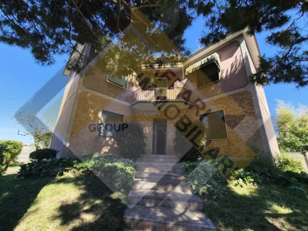 casa indipendente in vendita a Vanzago in zona Filanda
