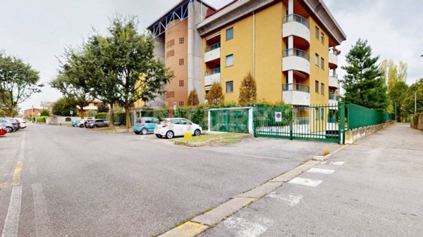 appartamento in vendita a Vanzago in zona Filanda