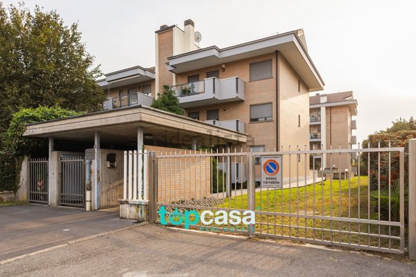 appartamento in vendita a Vanzago in zona Filanda