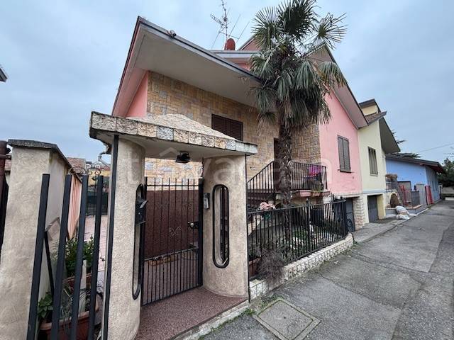 appartamento in vendita a Vaprio d'Adda