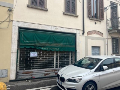 negozio in vendita a Vaprio d'Adda