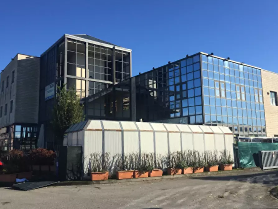 negozio in vendita a Vaprio d'Adda