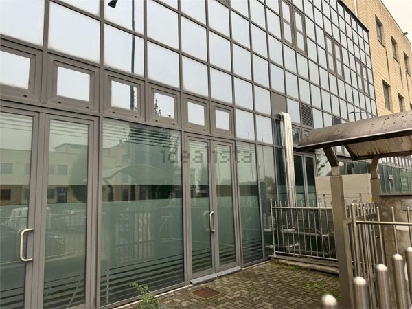 ufficio in vendita a Vaprio d'Adda