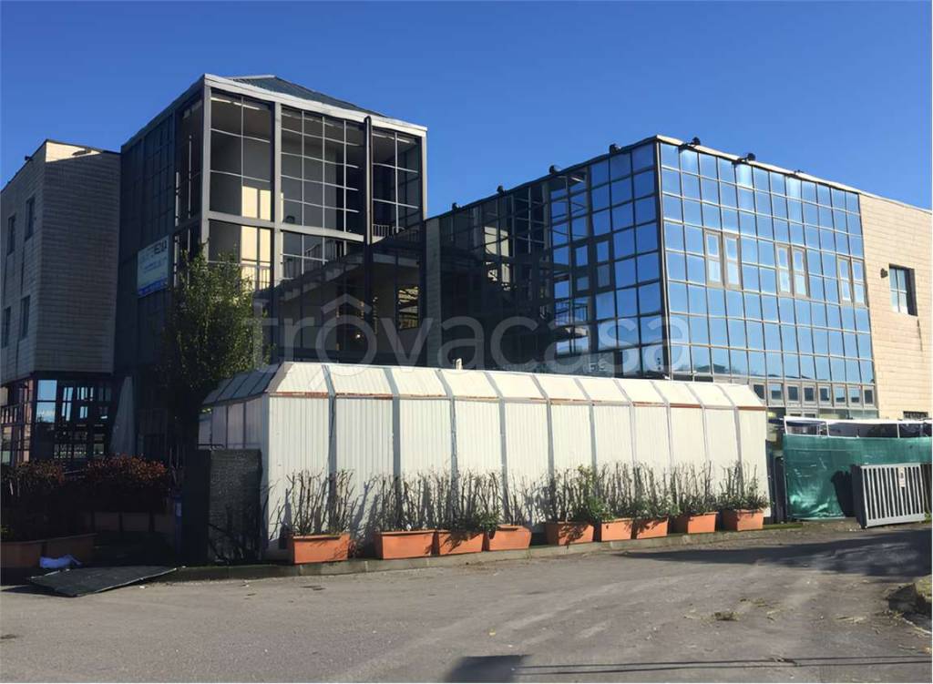 negozio in vendita a Vaprio d'Adda