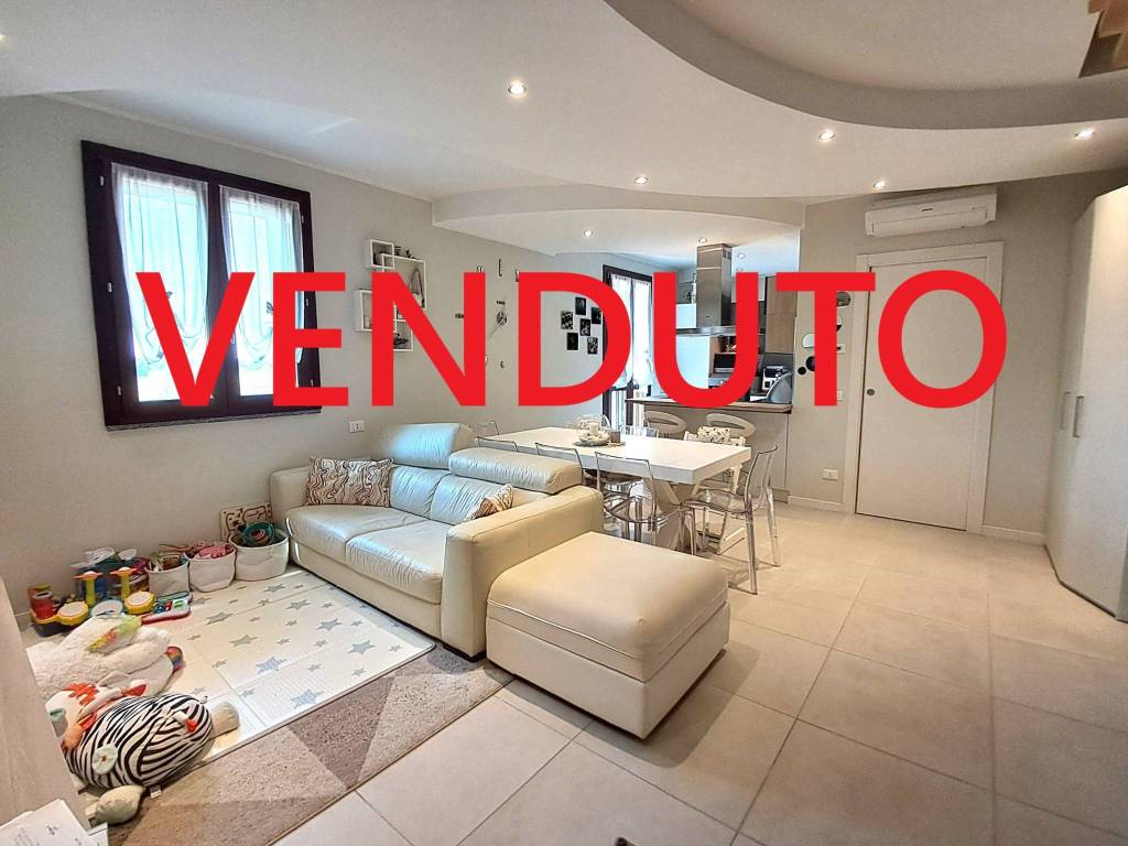appartamento in vendita a Vaprio d'Adda