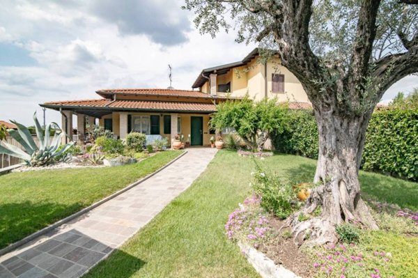 casa indipendente in vendita a Vaprio d'Adda