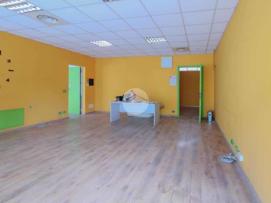 ufficio in vendita a Vaprio d'Adda