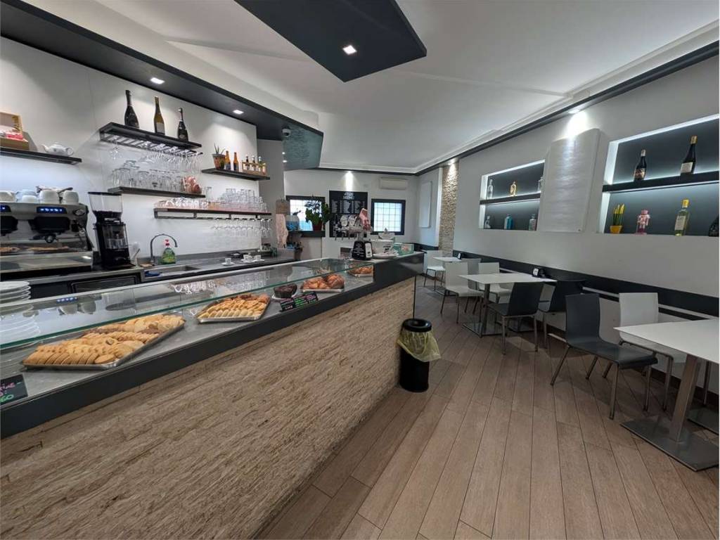 negozio in vendita a Vaprio d'Adda