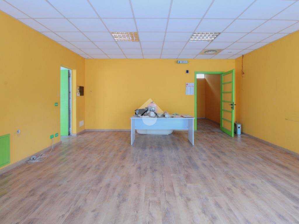 negozio in vendita a Vaprio d'Adda