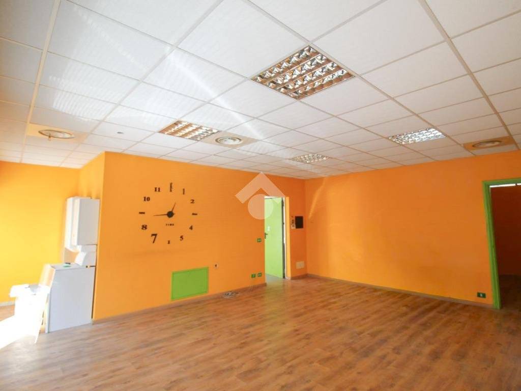 negozio in vendita a Vaprio d'Adda