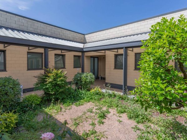 ufficio in vendita a Vaprio d'Adda