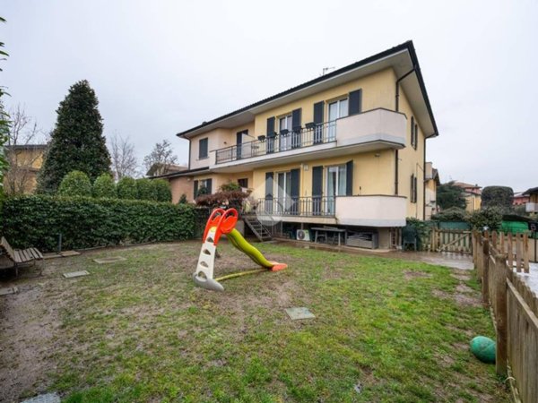 appartamento in vendita a Vaprio d'Adda
