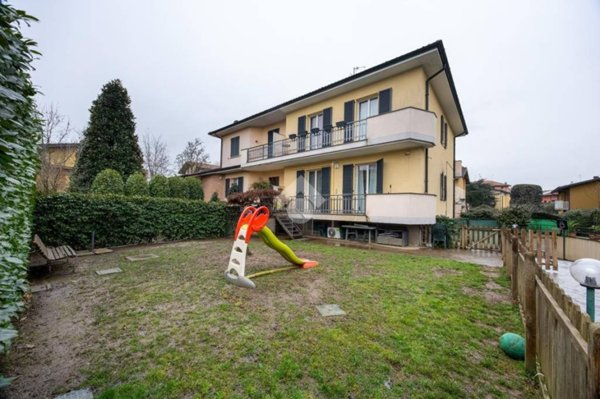 casa indipendente in vendita a Vaprio d'Adda