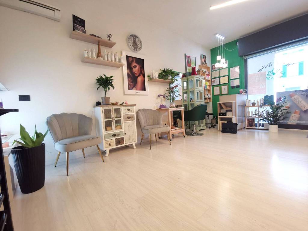 negozio in vendita a Vaprio d'Adda