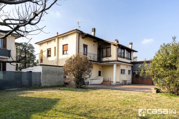casa indipendente in vendita a Vaprio d'Adda
