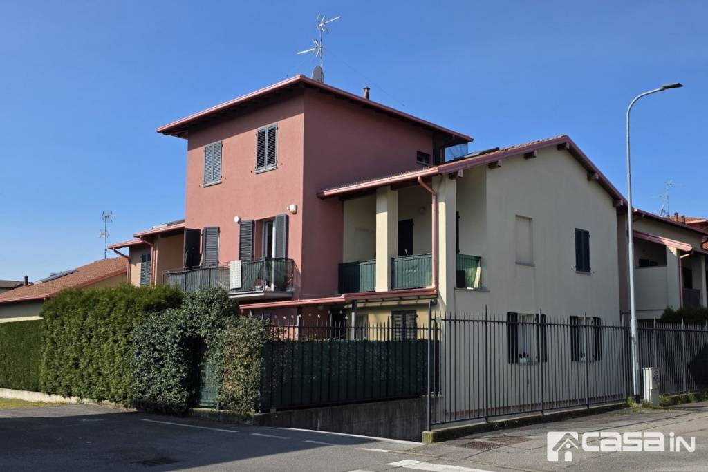appartamento in vendita a Vaprio d'Adda