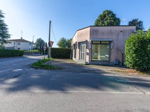 negozio in vendita a Vaprio d'Adda