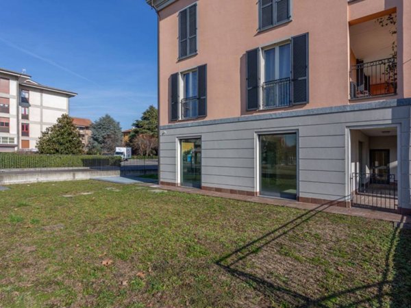 negozio in vendita a Vaprio d'Adda