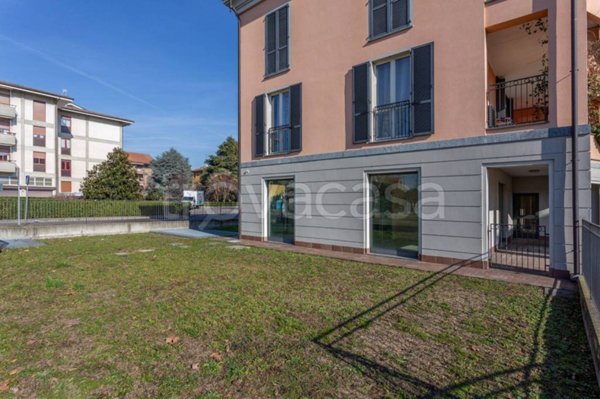 negozio in vendita a Vaprio d'Adda