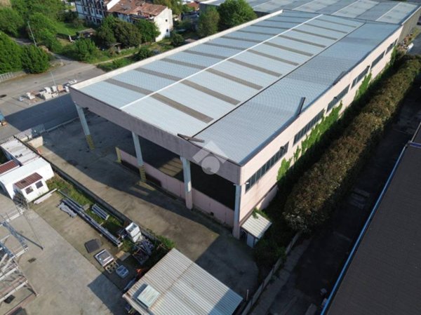 locale commerciale in vendita a Vaprio d'Adda