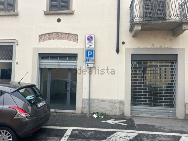 ufficio in vendita a Vaprio d'Adda
