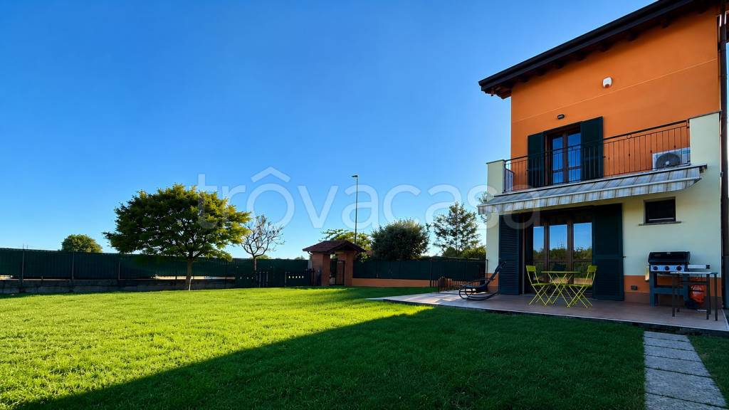 casa indipendente in vendita a Vaprio d'Adda