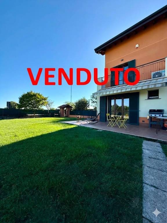 casa indipendente in vendita a Vaprio d'Adda