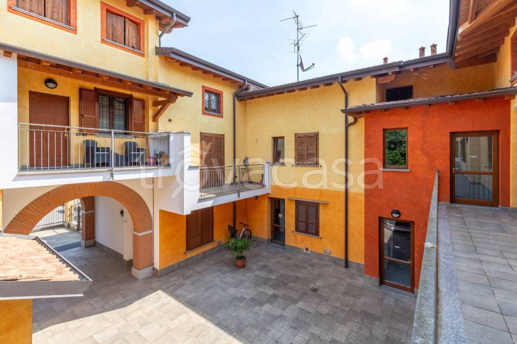 appartamento in vendita a Vaprio d'Adda