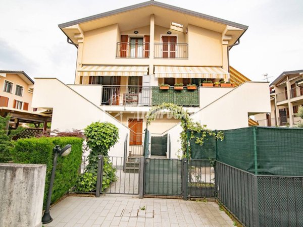 appartamento in vendita a Vaprio d'Adda