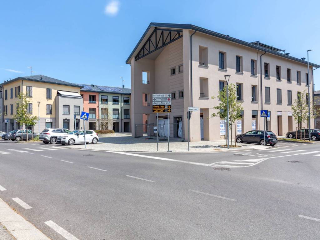 negozio in vendita a Vaprio d'Adda