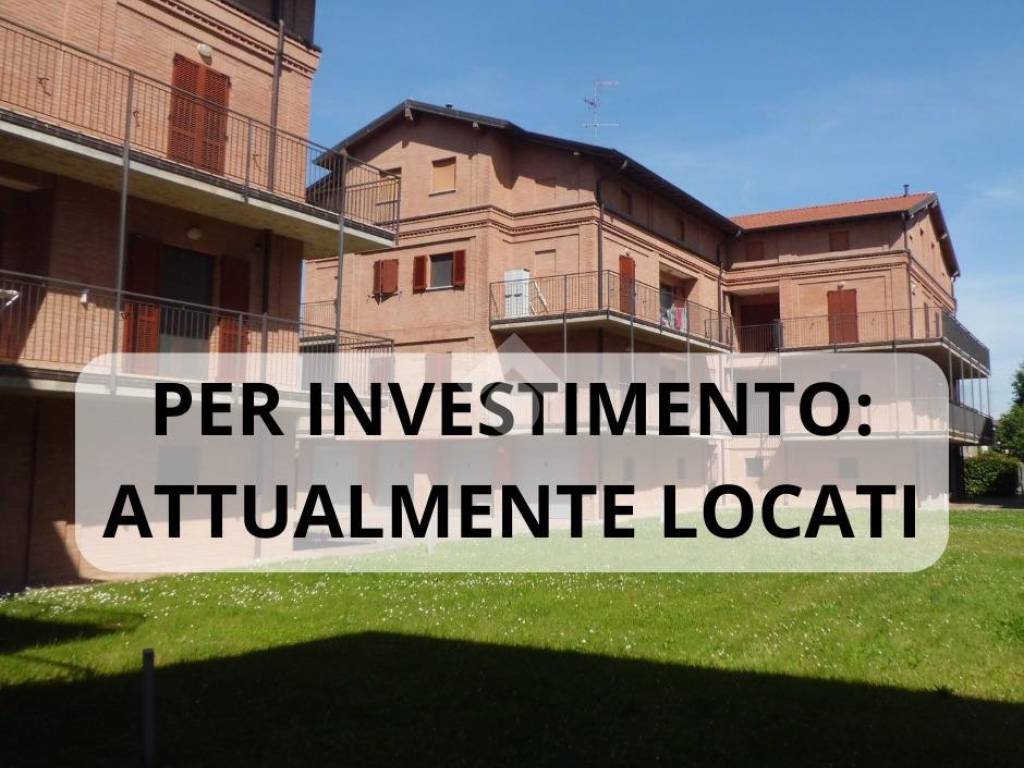 intera palazzina in vendita a Vernate in zona Moncucco