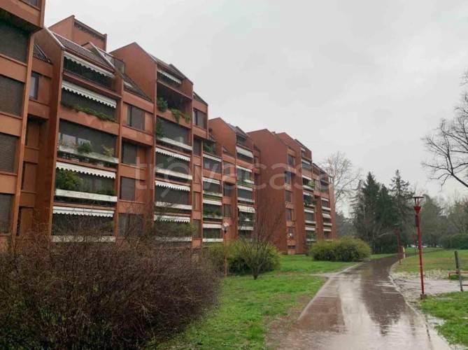 appartamento in vendita a Vernate in zona Moncucco