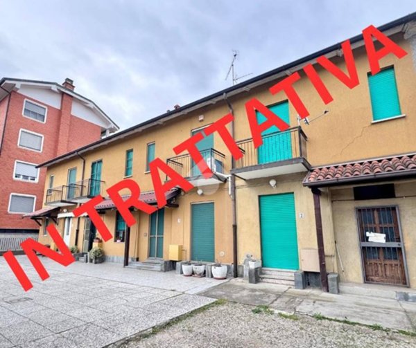 casa indipendente in vendita a Vernate in zona Pasturago