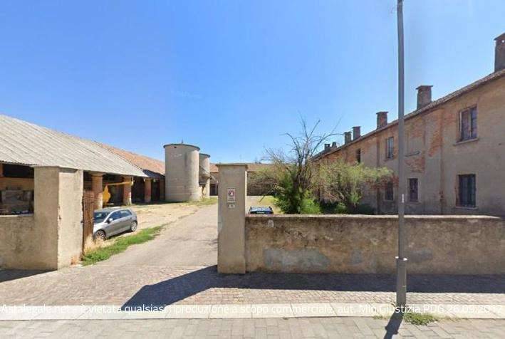 appartamento in vendita a Vernate in zona Moncucco