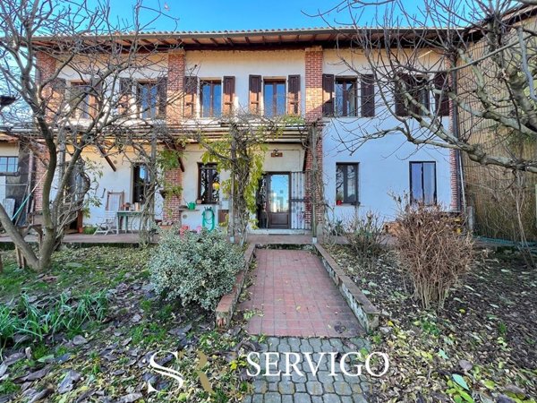 casa indipendente in vendita a Vernate