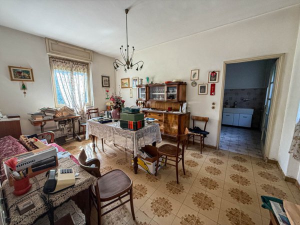 casa indipendente in vendita a Vernate in zona Moncucco
