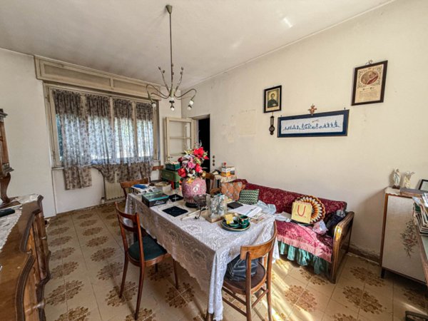 casa indipendente in vendita a Vernate in zona Moncucco