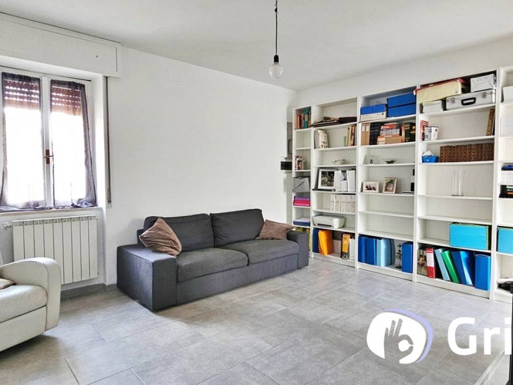 casa indipendente in vendita a Vernate in zona Moncucco