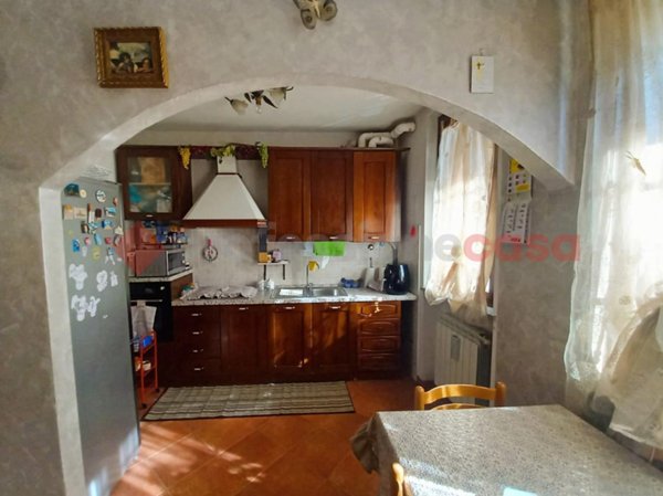 appartamento in vendita a Vernate in zona Moncucco