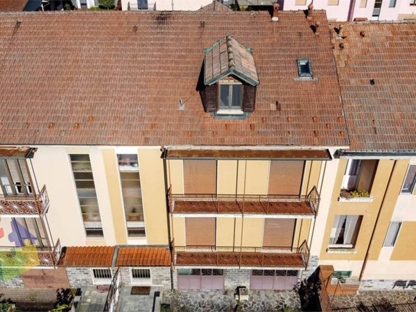 appartamento in vendita a Vernate in zona Moncucco