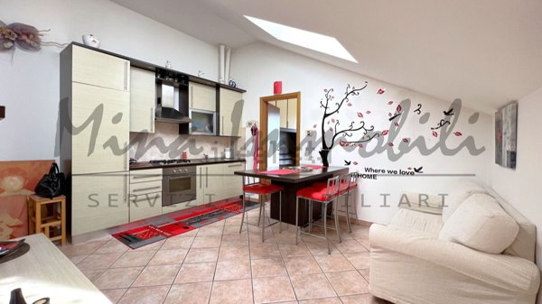 appartamento in vendita a Vernate in zona Moncucco