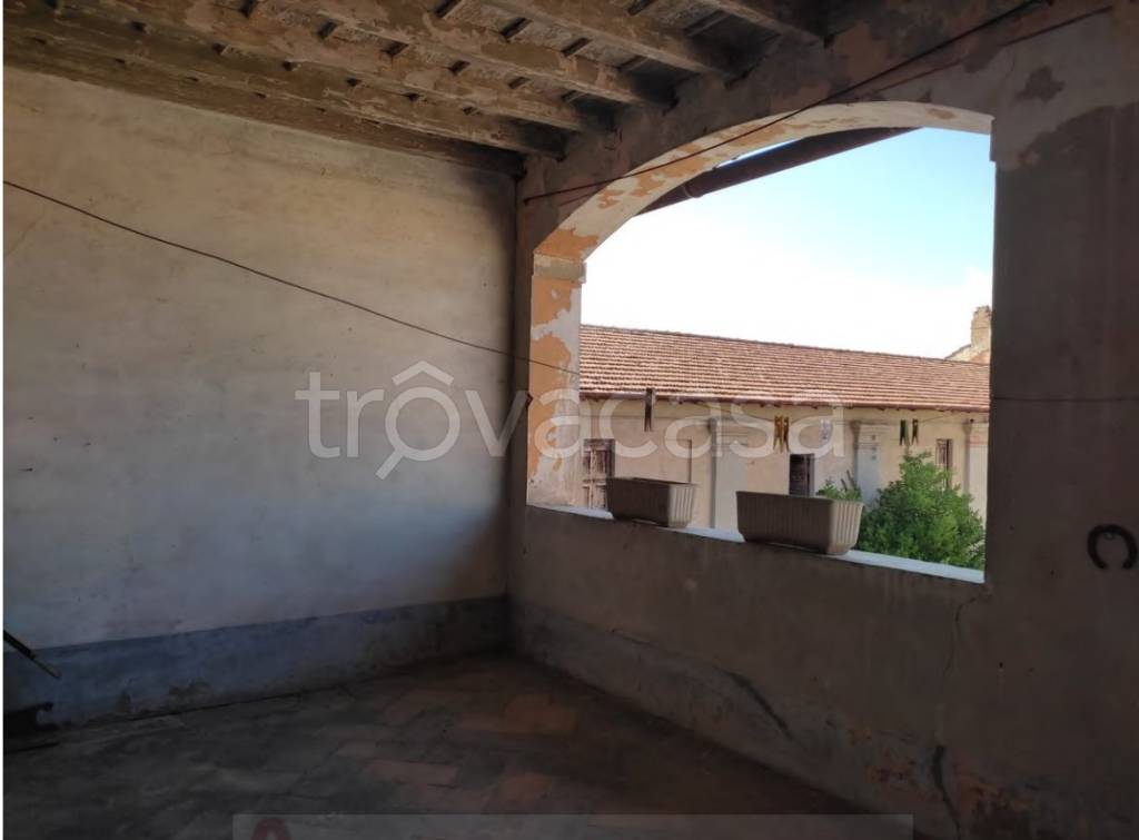 casa indipendente in vendita a Vernate in zona Moncucco