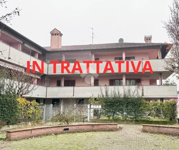 appartamento in vendita a Vernate in zona Moncucco