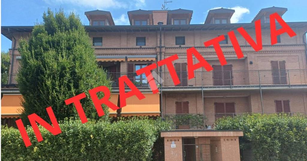 appartamento in vendita a Vernate in zona Moncucco