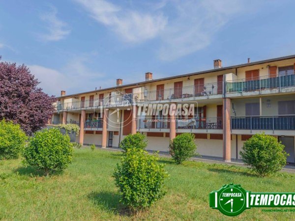 appartamento in vendita a Vernate