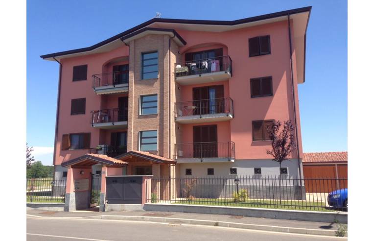 appartamento in vendita a Vernate in zona Moncucco