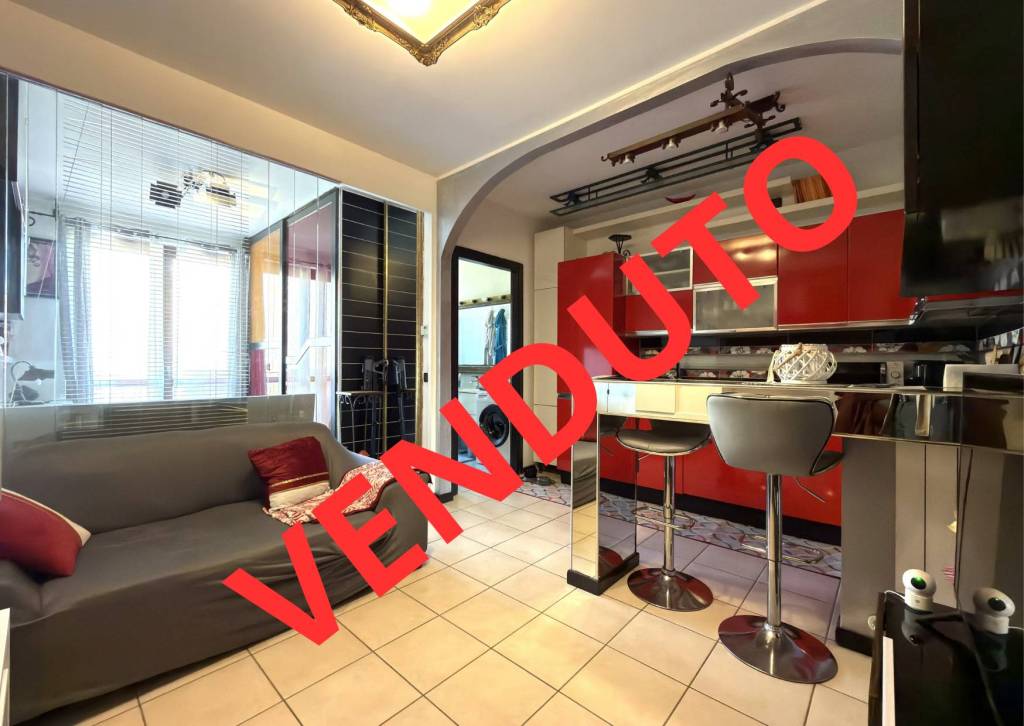 appartamento in vendita a Vernate in zona Coazzano