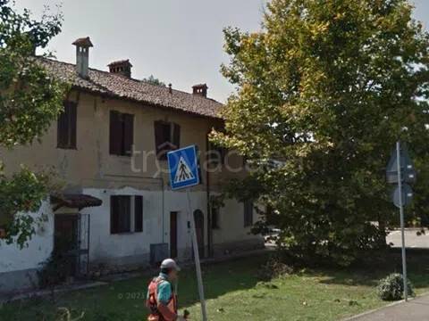 casa indipendente in vendita a Vernate