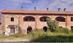 casa indipendente in vendita a Vernate in zona Moncucco